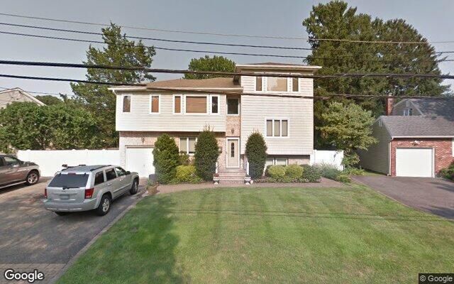 8 Skyview Pl, Melville, NY 11747