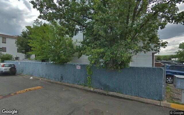 80 Country Dr N #10, Staten Island, NY 10314