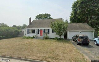 80 E Lakewood St, Patchogue, NY 11772