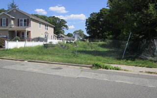 80 Horace Ave, Roosevelt, NY 11575