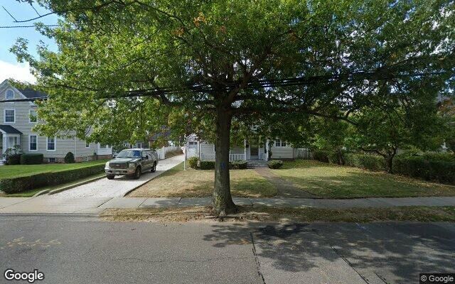 80 S Bay Ave, Islip, NY 11751