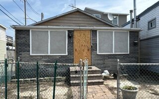 802 Lanark Rd, Broad Channel, NY 11693