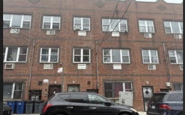 804 E 216th St, Bronx, NY 10467 (Road)