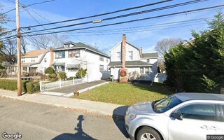 81 Brower Ave, Woodmere, NY 11598