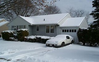 81 E End Ave, Hicksville, NY 11801