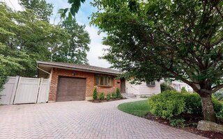 81 W 9th St, Deer Park, NY 11729