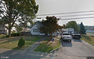 81 Westwood Ave, Deer Park, NY 11729