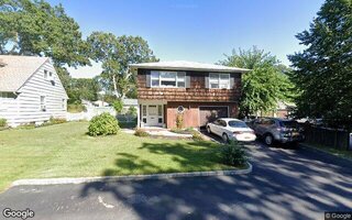 81 Whitman Ave, Islip, NY 11751