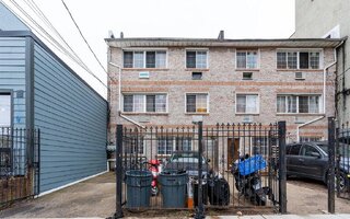 816 Dumont Ave, Brooklyn, NY 11207