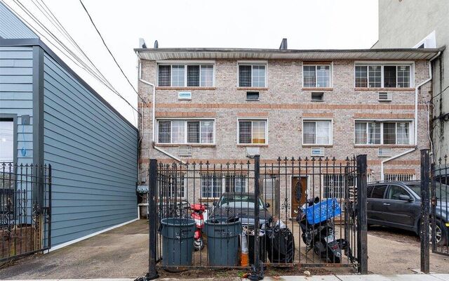 816 Dumont Ave, Brooklyn, NY 11207 (Other Exterior)