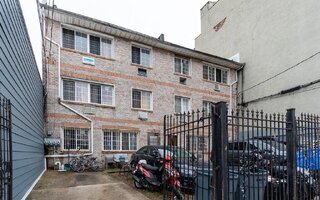 816 Dumont Ave, Brooklyn, NY 11207