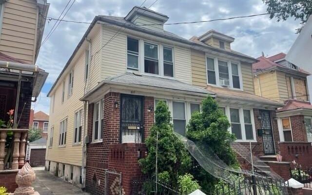 817 E 45th St, Brooklyn, NY 11203 (Complete)