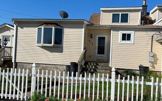 817 Ocean St, Lindenhurst, NY 11757