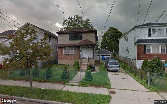 82 2nd Ave, East Rockaway, NY 11518