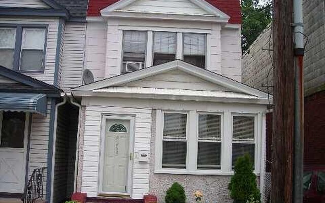 82-63 88th Ln, Ridgewood, NY 11385