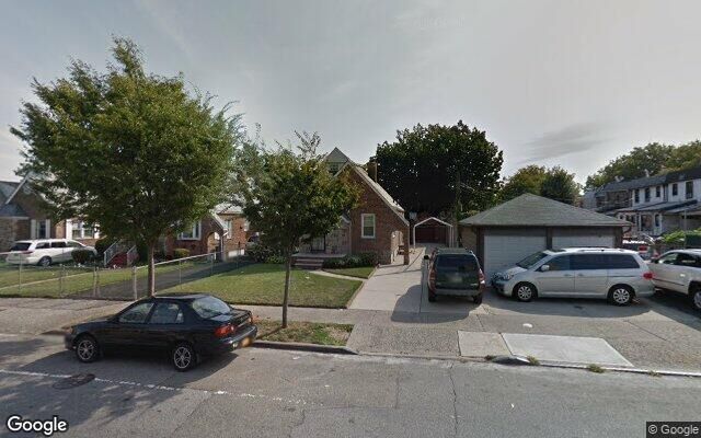 82-85 164th St, Jamaica, NY 11432