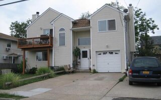 82 California Pl S, Island Park, NY 11558