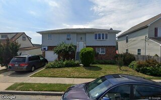 82 Oakley Ave, Elmont, NY 11003