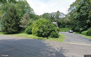 82 Palane N, Calverton, NY 11933