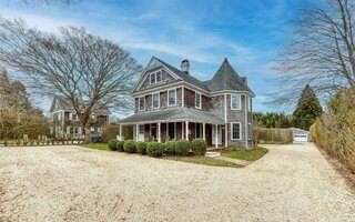 82 Powell Ave, Southampton, NY 11968