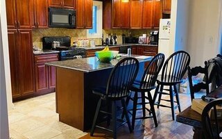 820 Edison Ave, Bronx, NY 10465