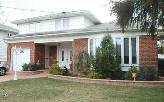 824 Hayes St, Baldwin, NY 11510