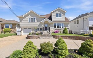 827 Channel Rd, Lido Beach, NY 11561