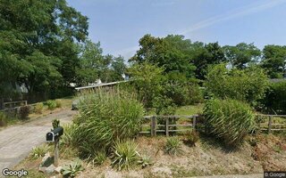 827 Scherger Ave, Patchogue, NY 11772