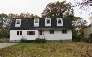 828 Commack Rd, Brentwood, NY 11717