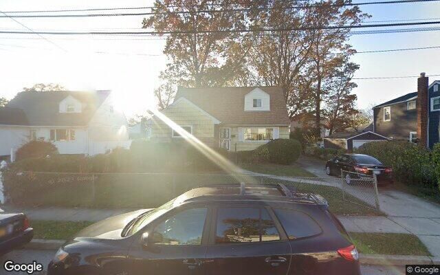 83 Bainbridge St, Roosevelt, NY 11575