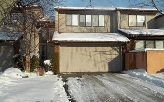 83 Foxwood Dr, Jericho, NY 11753