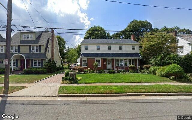 83 Saint Pauls Rd N, Hempstead, NY 11550
