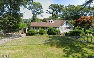 83 Smith Ln, Medford, NY 11763