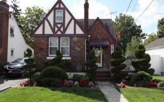 834 Edward St, North Baldwin, NY 11510