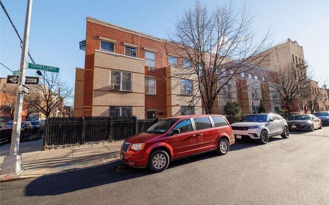 838 Courtlandt Ave, Bronx, NY 10451 (Road)