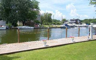 84 Boylan Ln, Blue Point, NY 11715