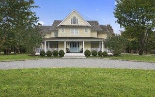 84 Oneck Rd, Westhampton Beach, NY 11978