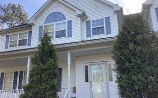 84 Robinson Ave, Medford, NY 11763