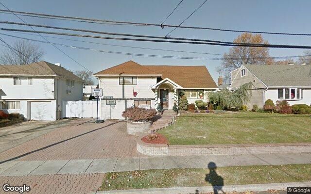 84 Virginia Ave, Oceanside, NY 11572