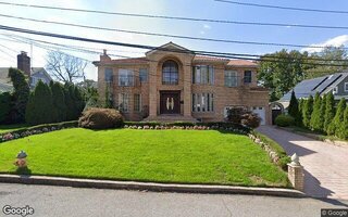 85-14 Palo Alto St, Hollis, NY 11423