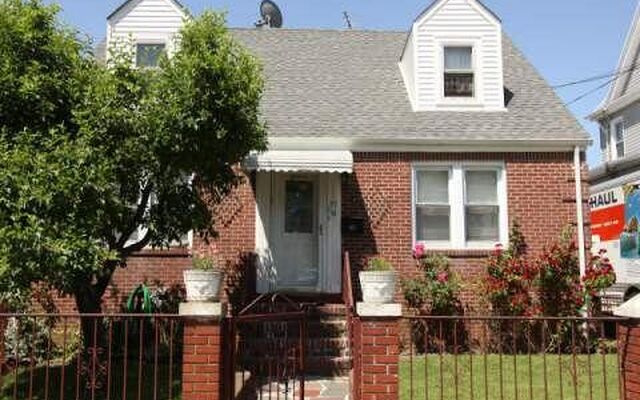 85-36 159th St, Jamaica, NY 11432