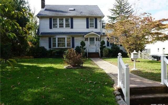 85-88 Palermo St, Hollis, NY 11423