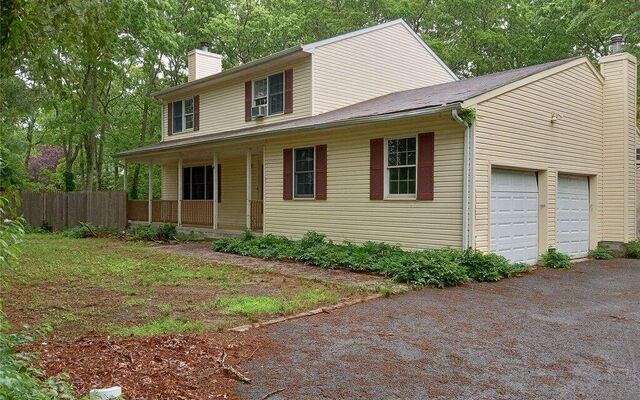 85 Drew Dr, Eastport, NY 11941 (House View)