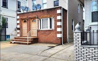 86-27 125th St, Richmond Hill, NY 11418