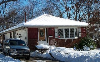 86 Decatur St, Roosevelt, NY 11575