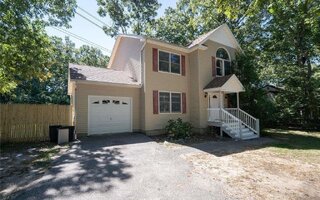 86 Moriches Middle Island Rd, Shirley, NY 11967