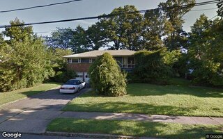 86 Sugar Maple Dr, Roslyn, NY 11576