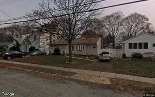 861 Maple Ln, East Meadow, NY 11554