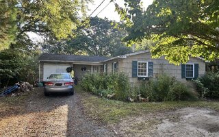 87 Cranford Blvd, Mastic, NY 11950