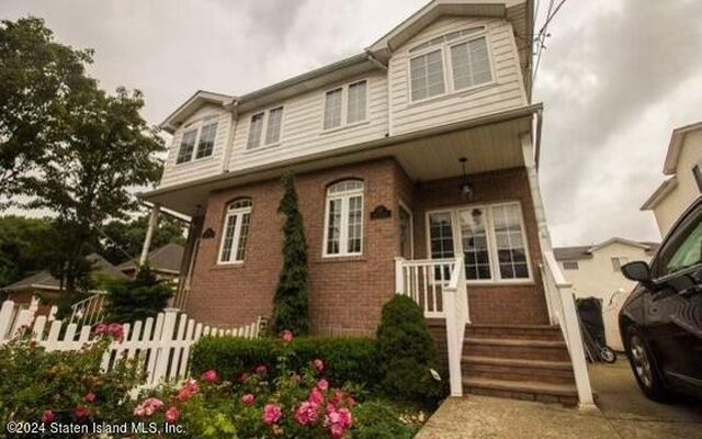 87 Harris Ln, Staten Island, NY 10309 (Porch)